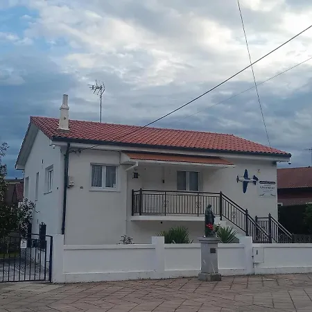 La Casa De La Avioneta Apartment