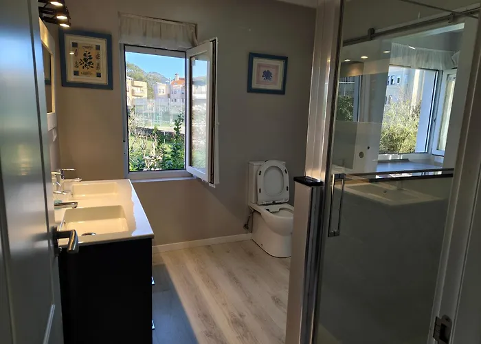 La Casa De La Avioneta Argonos